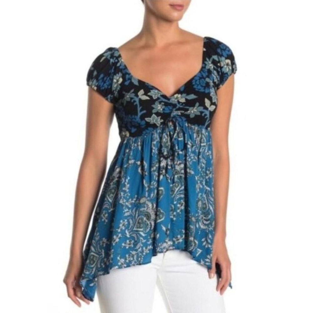 Free People La Bamba baby doll top floral print with front cut out EUC